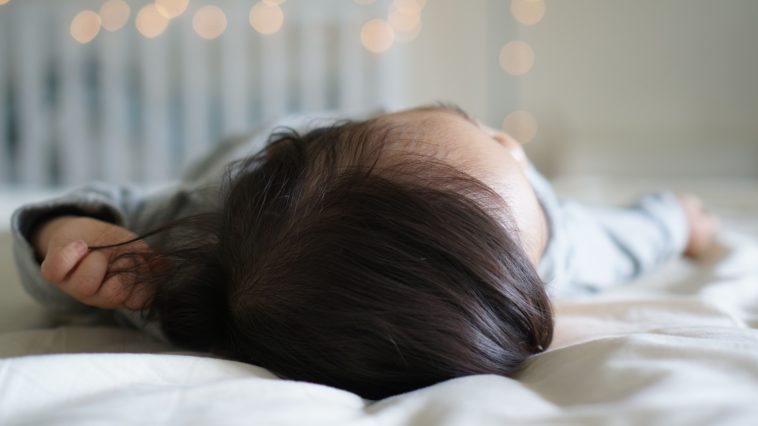enfant bébé dormir sommeil