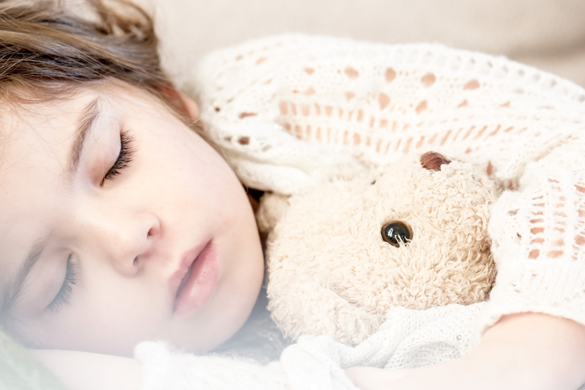 enfant dormir doudou sieste apnée du sommeil