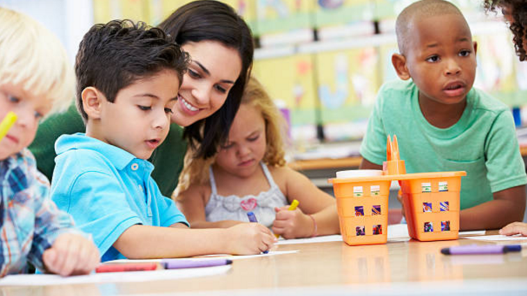 école maternelle enfants apprentissage