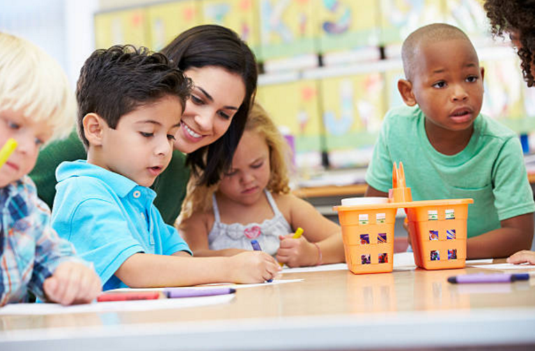 école maternelle enfants apprentissage