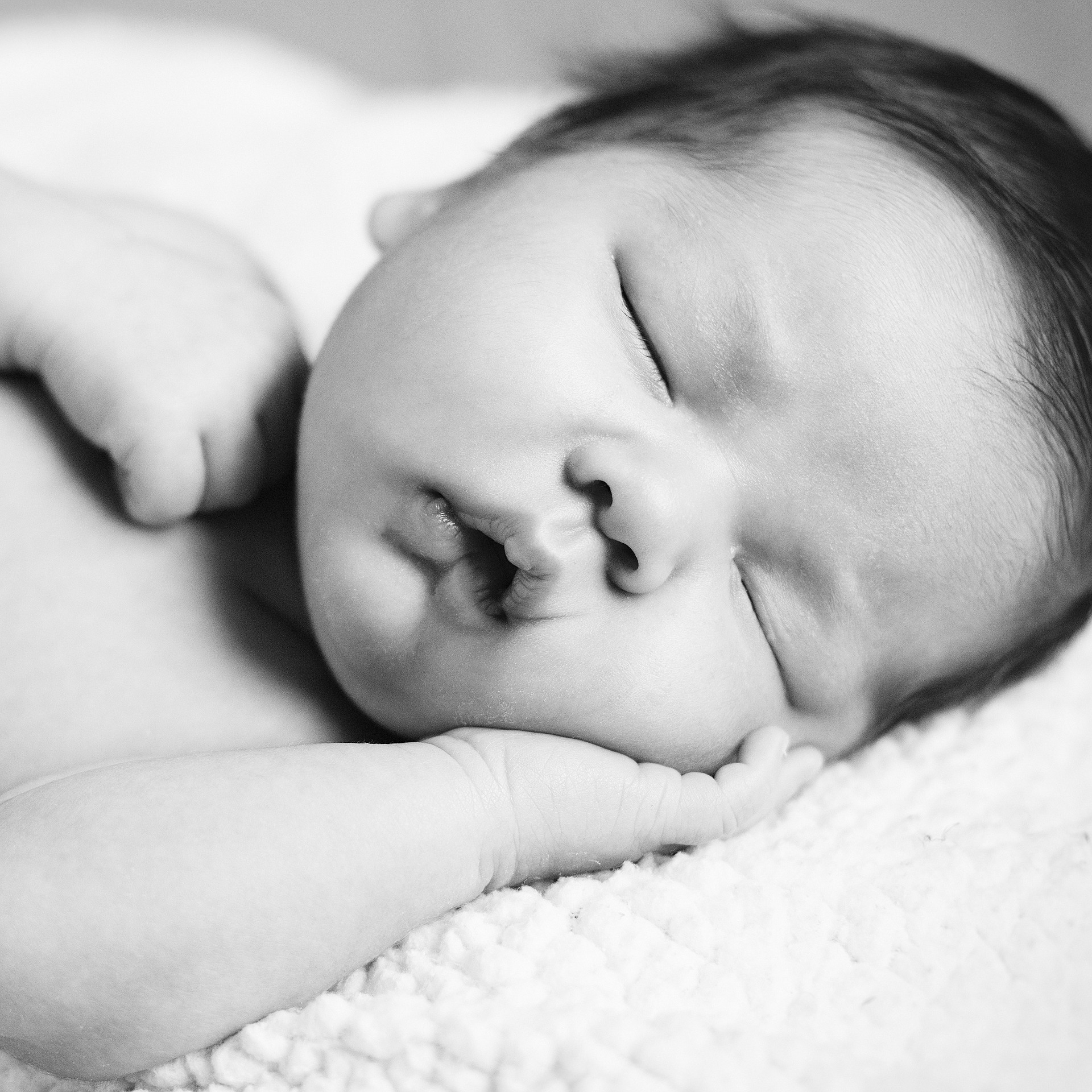 bébé dort sommeil