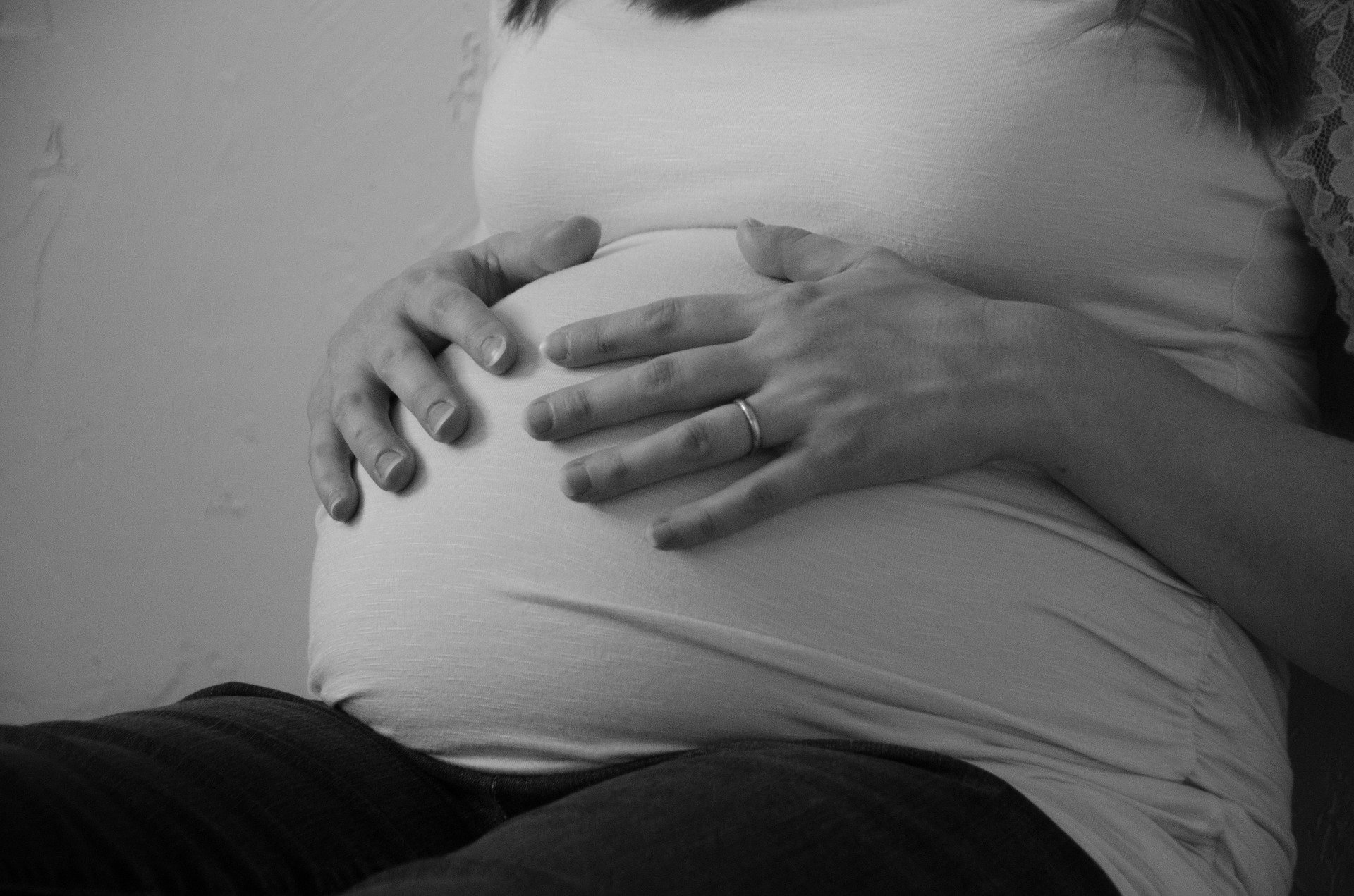 femme enceinte grossesse maternité
