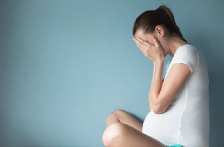 enceinte grossesse triste tristesse incompatibilité de rhésus déni de grossesse cerclage