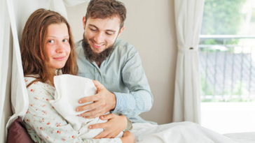 accouchement à domicile parents bébé