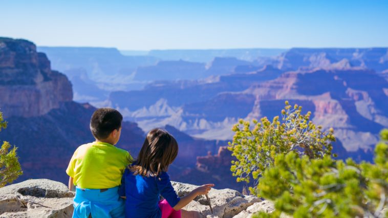 enfants vacances pays étranger voyage expatriés