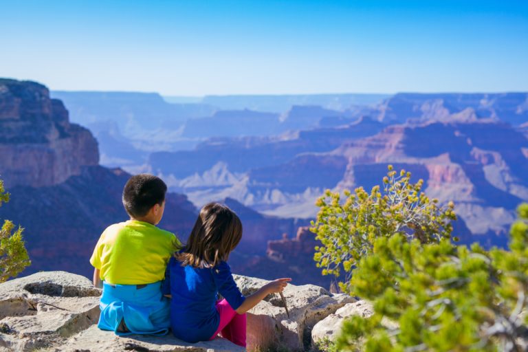 enfants vacances pays étranger voyage expatriés
