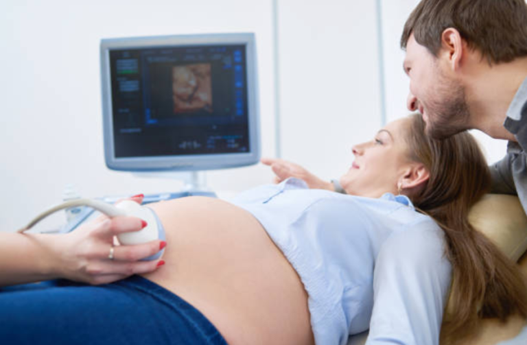 échographie couple grossesse enceinte sexe bébé