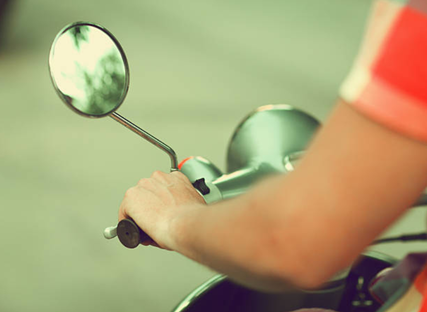 adolescent scooter deux roues