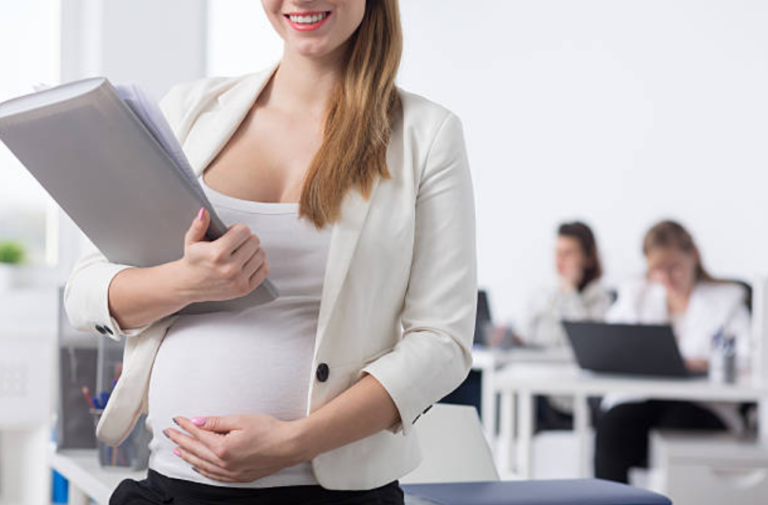 femme enceinte travail grossesse