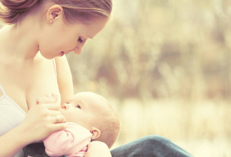 allaitement femme bébé nourrisson