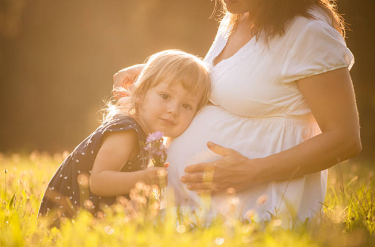 enceinte grossesse enfant aîné deuxième bébé grossesse