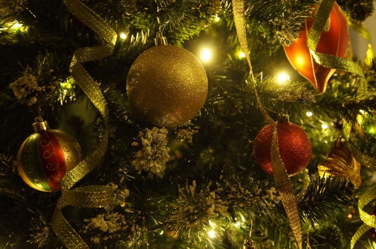 noël sapin fête de fin d'année cadeaux