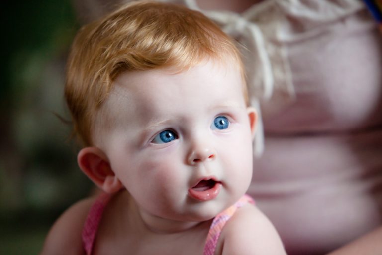 bébé enfant nourrisson
