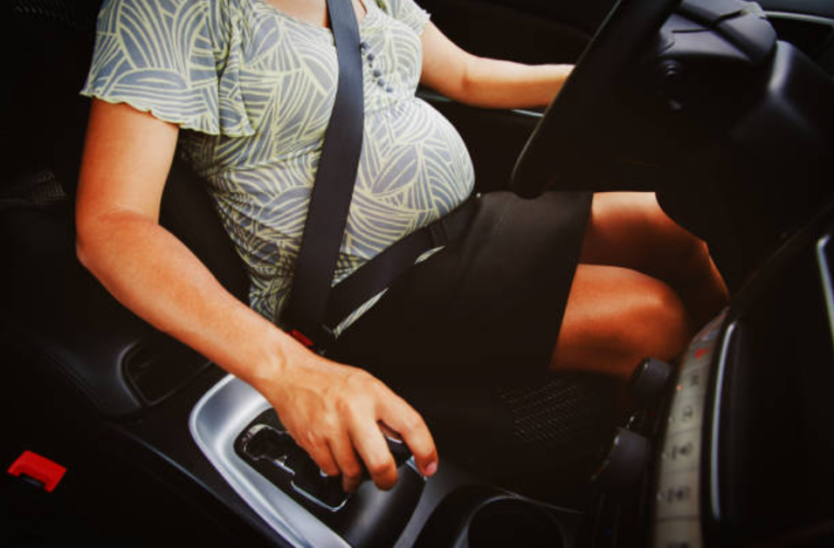 conduire enceinte grossesse voiture véhicule