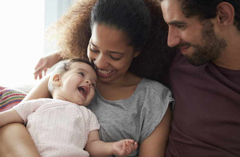 parents père mère papa maman enfant bébé sécurité affective devenir parent intelligence