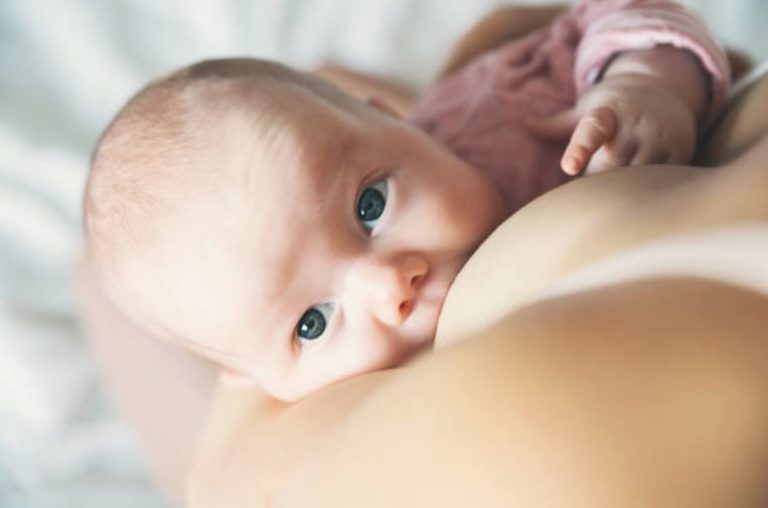 allaitement bébé nourrisson montées de lait
