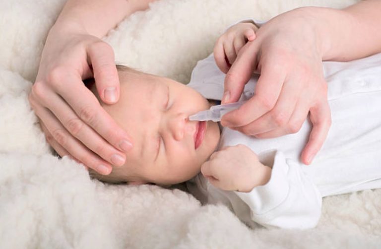 bébé soin nourrisson sérum physiologique