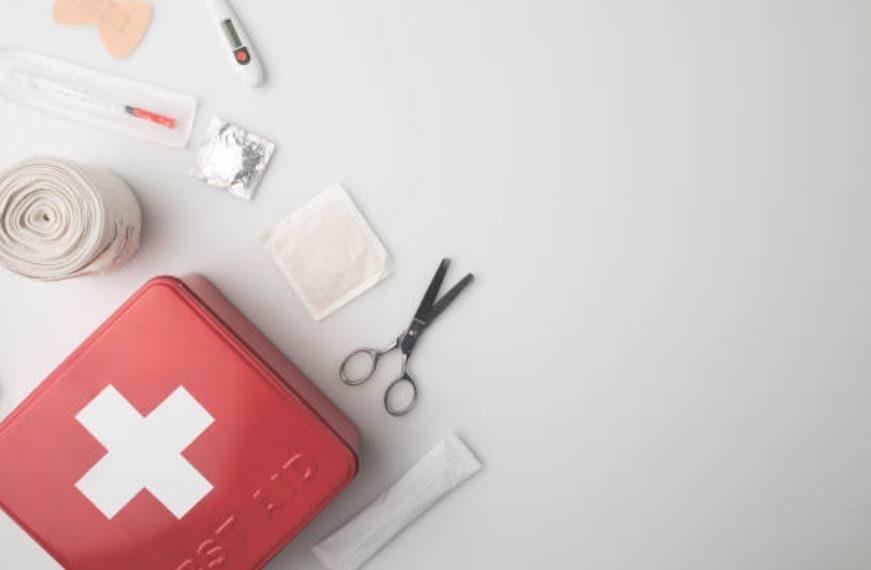 trousse pharmacie médicaments