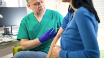grossesse femme enceinte vaccin médecin