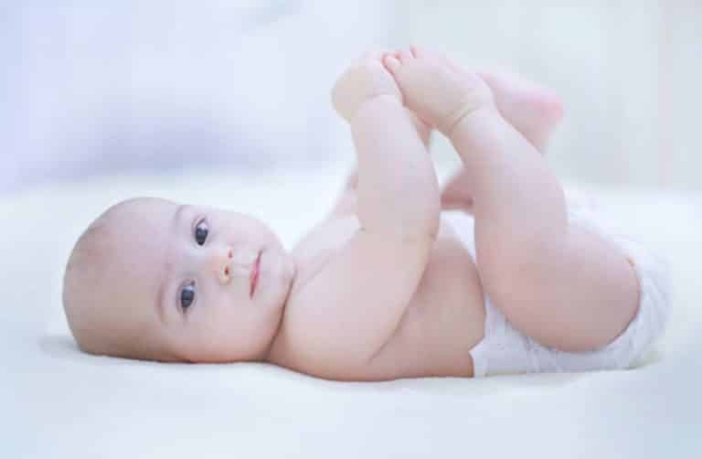 bébé couches enfant change lingettes