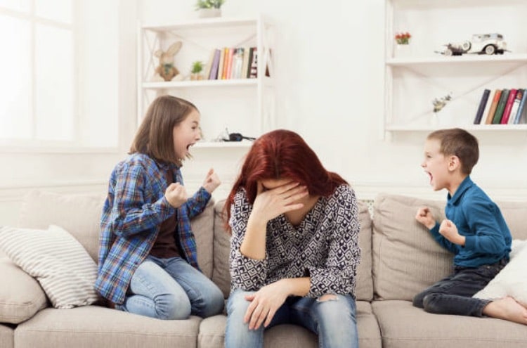 parent enfants burn-out pleurer crise dispute