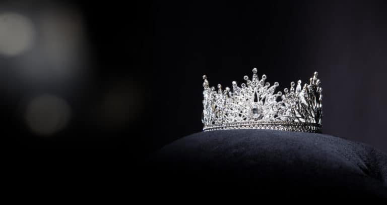 concours miss Allemagne beauté couronne