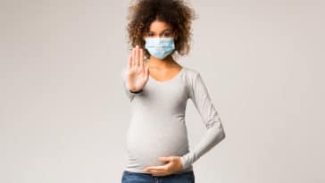 enceinte grossesse malade accouchement coronavirus masque maladie