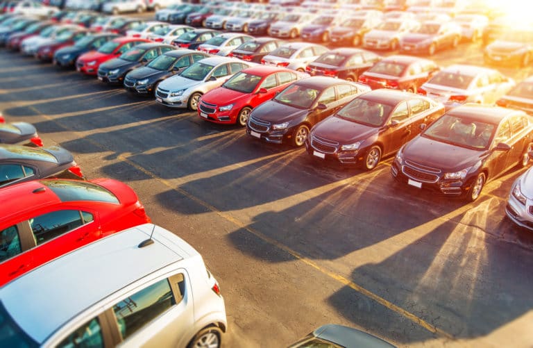 parking voitures courses achats magasins provisions commissions