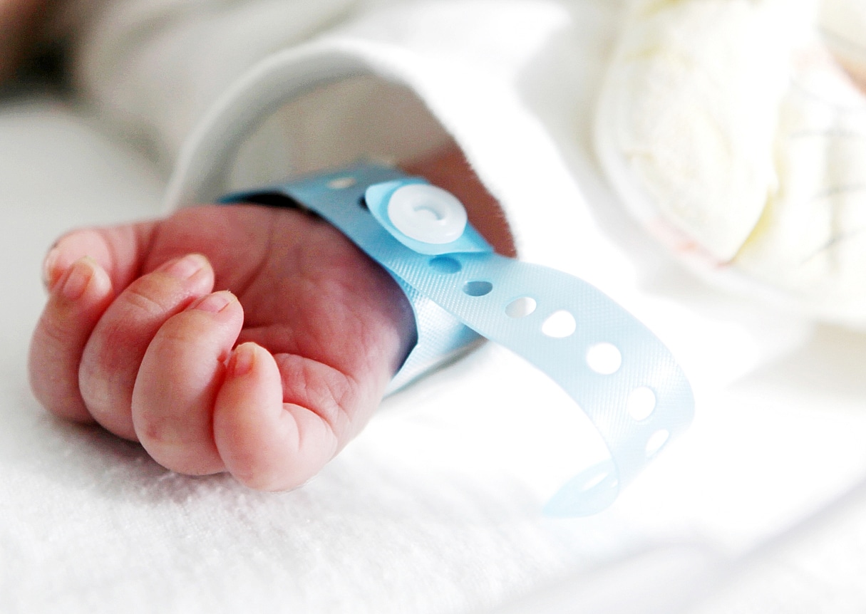 bébé naissance nourrisson prénom accouchement nouveau-né bracelet maternité hôpital prématuré