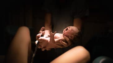 accouchement sage-femme naissance bébé nourrisson