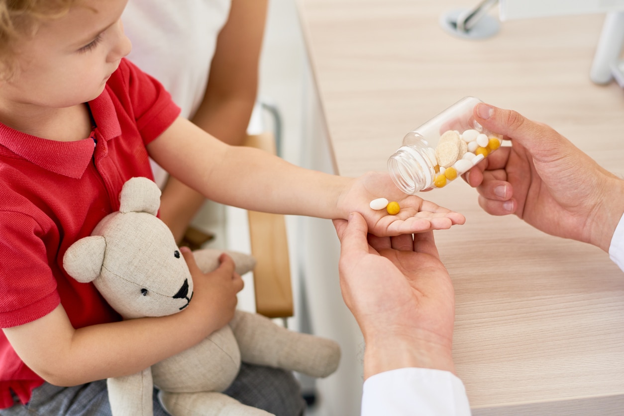 enfants vitamines D surdosage médicaments médecin traitement