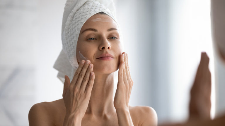 soin peau visage vieillissement douche