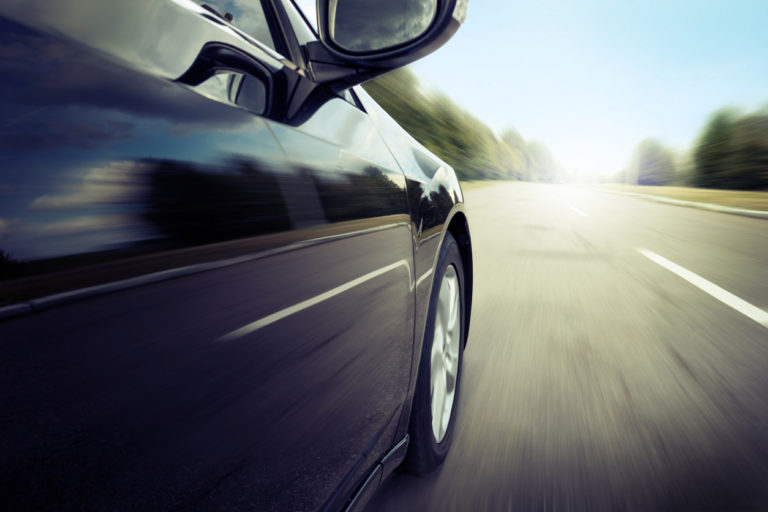 voiture pilote automatique accouchement vitesse