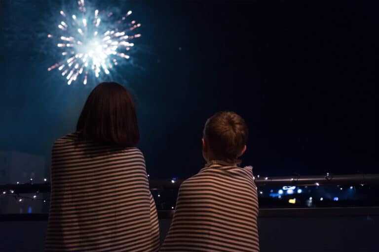 feux d'artifice enfant 14 juillet 15 août festivités fêtes