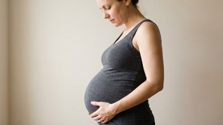 Ventre plus gros dès le début : la réalité de la 3ème grossesse