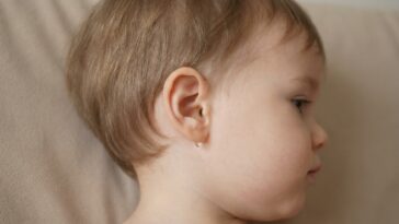 J'ai séché l'oreille de ma fille au coton-tige après chaque séance de piscine : le médecin m'a montré ce que ça avait fait...